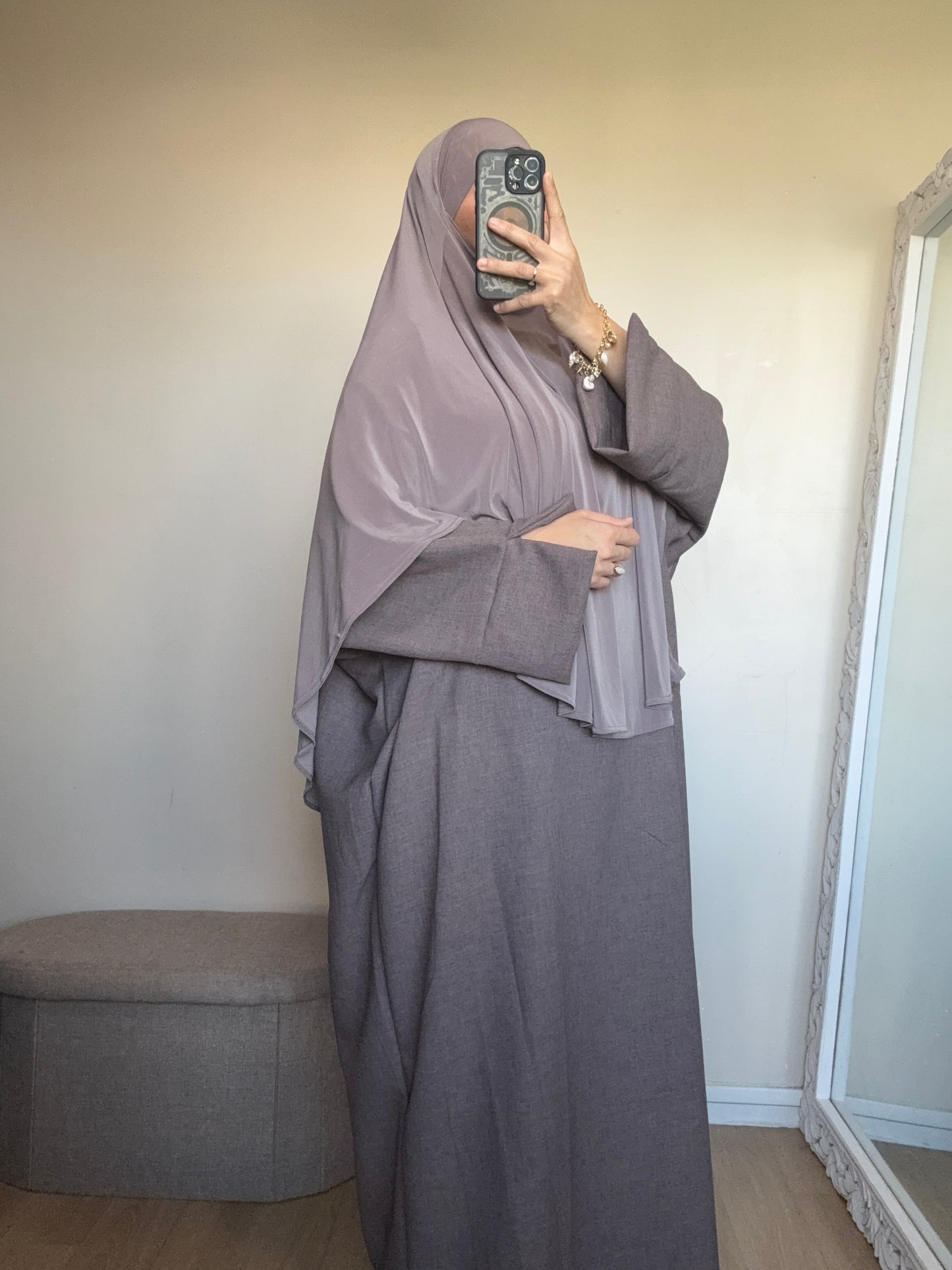 Abaya Zahra
