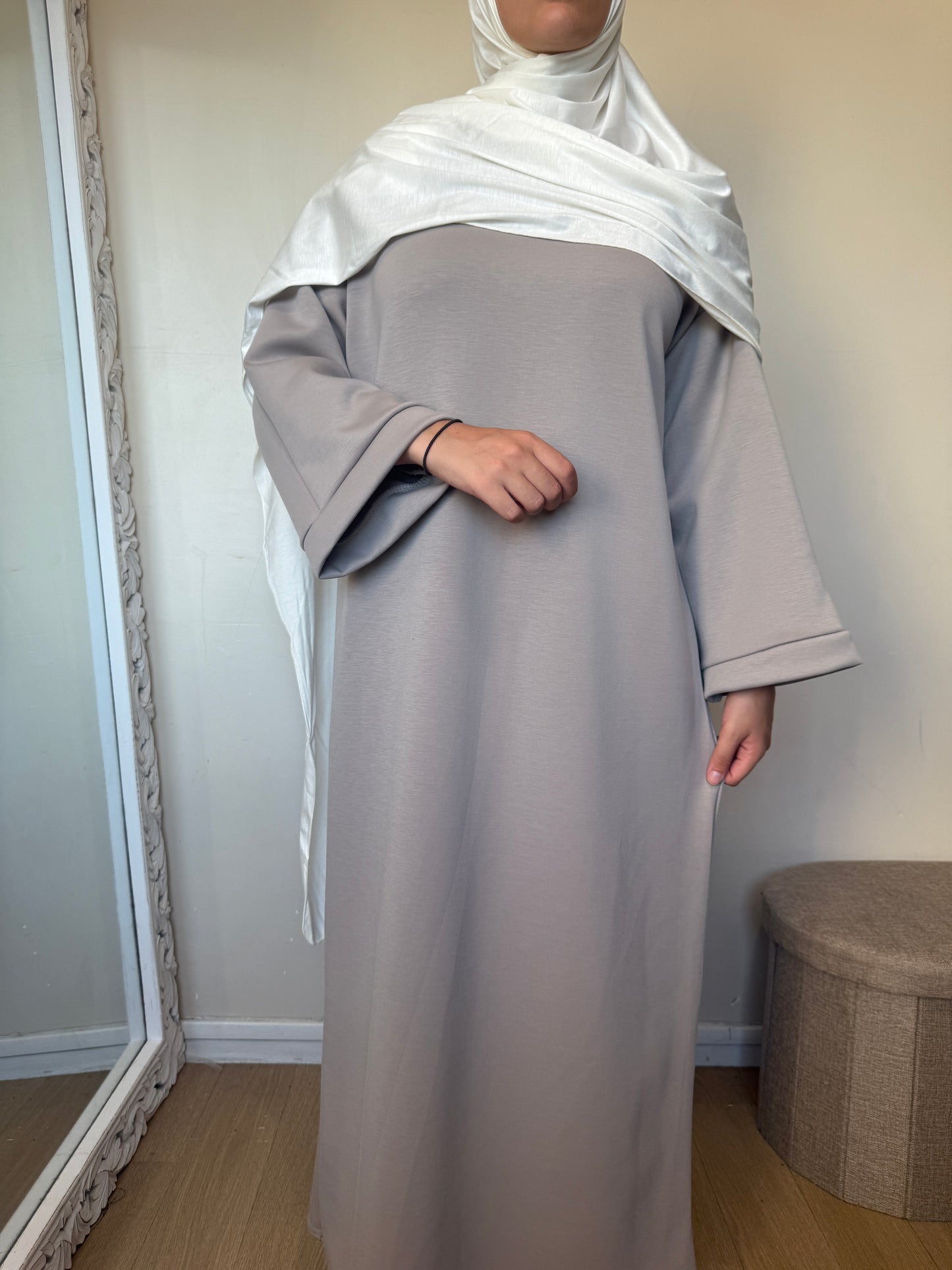 Abaya Pull