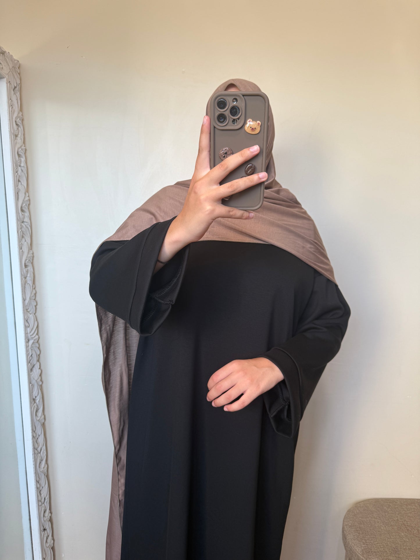 Abaya Pull