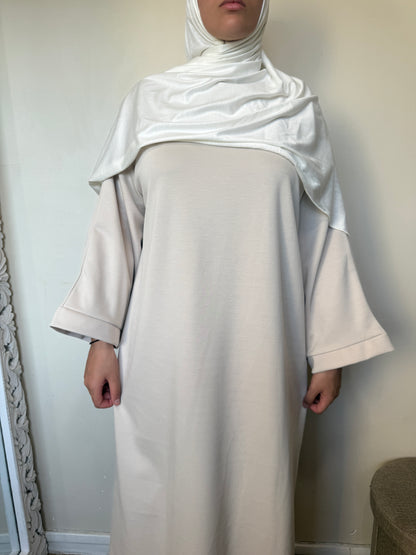 Abaya Pull